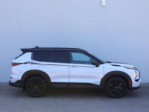 New 2026 Mitsubishi Outlander AWD image 7