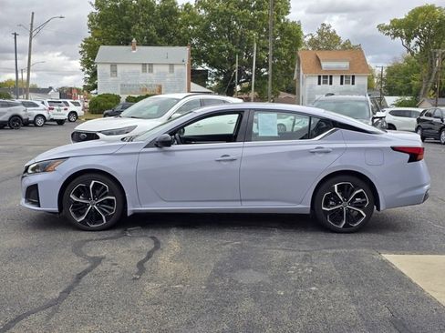 Used 2024 Nissan Altima 2.5 SR image 4
