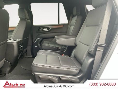Used 2025 GMC Yukon Denali AWD/4WD image 13