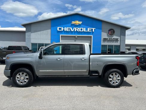 New 2026 Chevrolet Silverado 2500 High Country w/ Technology Package AWD/4WD image 3