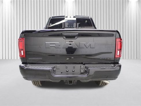 New 2026 RAM 2500 Big Horn AWD/4WD image 4