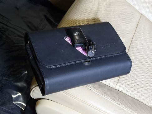 Used 2015 Toyota Highlander Limited AWD/4WD image 42