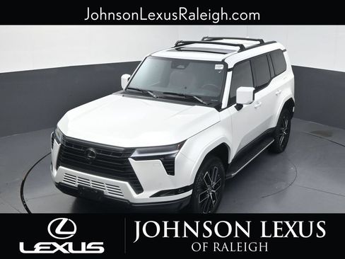 Used 2024 Lexus GX 550 w/ Accessory Package (Z1) AWD/4WD image 24