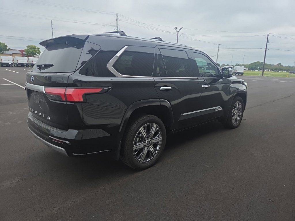 Used 2024 Toyota Sequoia Capstone AWD/4WD image 11