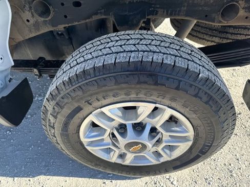 Used 2024 Chevrolet Silverado 2500 LT image 15