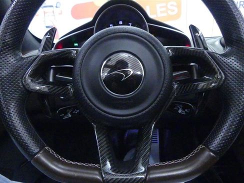 Used 2016 McLaren 650S Spider image 17