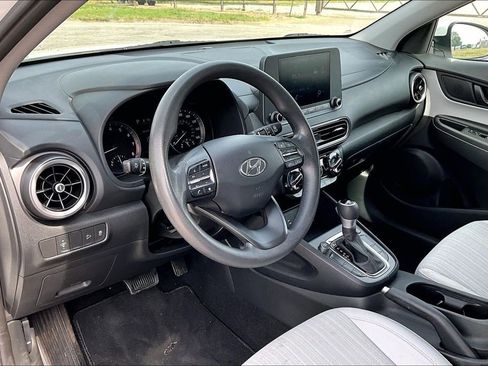 Used 2022 Hyundai Kona SEL FWD image 12