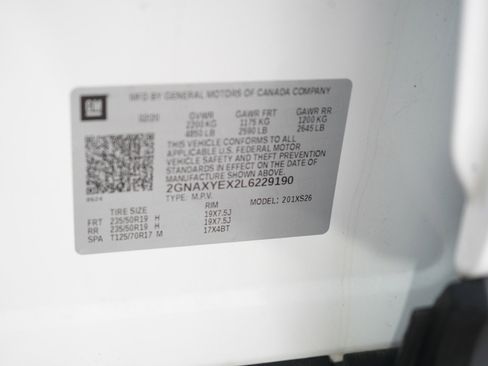 Used 2020 Chevrolet Equinox Premier w/ Premier Redline Edition image 30