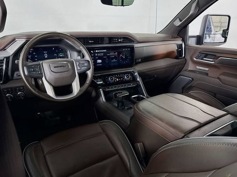 Used 2024 GMC Sierra 1500 Denali w/ Technology Package AWD/4WD image 34
