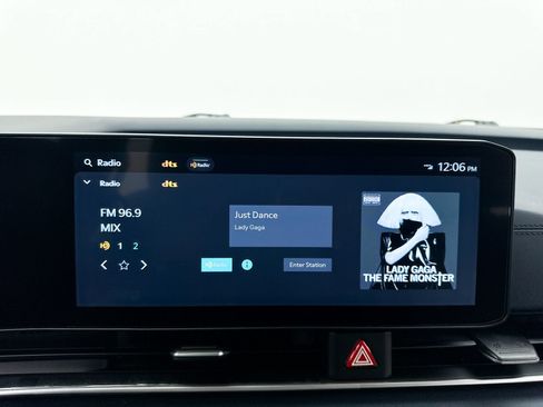 Certified 2025 Kia Carnival EX FWD image 24