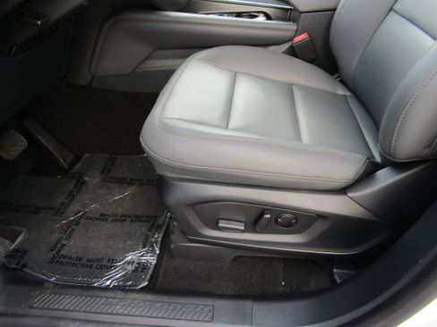 New 2026 Ford Explorer Active w/ Active Comfort Package AWD/4WD image 13