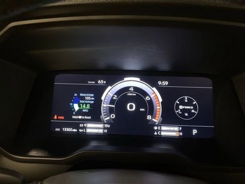 Used 2024 Toyota Tundra Limited w/ Power Package image 21