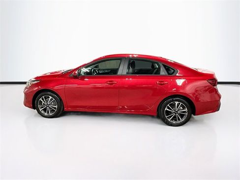 Used 2023 Kia Forte LXS image 4