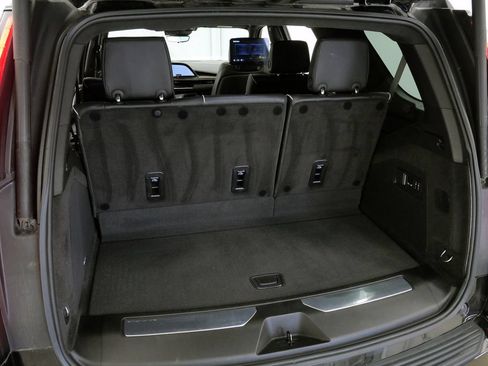 Used 2024 Cadillac Escalade Premium Luxury Platinum AWD/4WD image 38