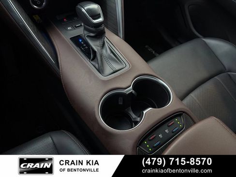 Used 2023 Toyota Venza Limited AWD/4WD image 19