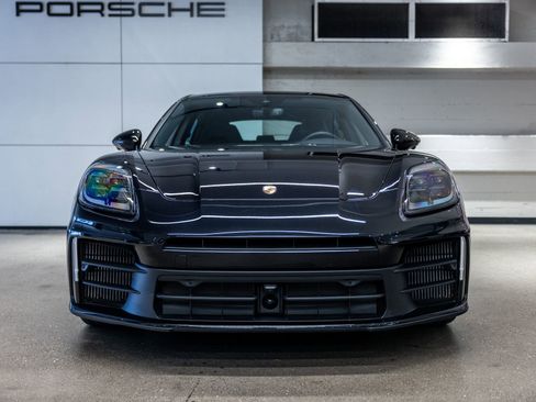 Certified 2025 Porsche Panamera RWD image 7