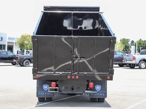 New 2023 RAM 5500 Tradesman image 27