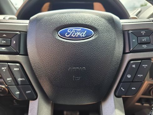 Used 2017 Ford F150 Raptor w/ Equipment Group 802A Luxury AWD/4WD image 33