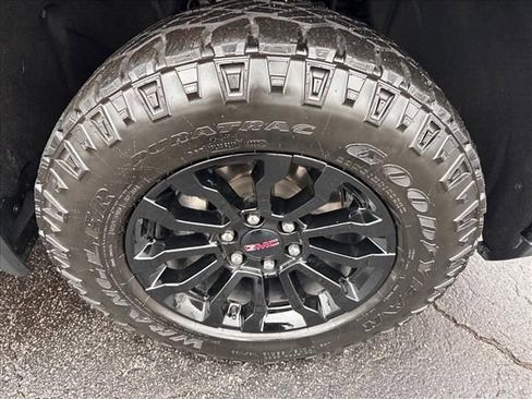Certified 2023 GMC Sierra 1500 AT4X image 33