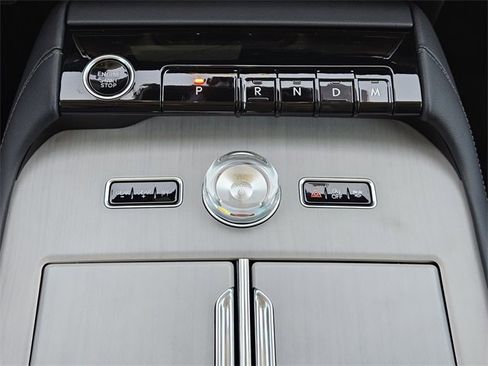 New 2025 Lincoln Navigator Reserve image 18