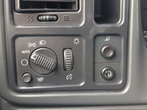 Used 2007 Chevrolet Silverado 2500 LT w/ Heavy-Duty Power Package image 21