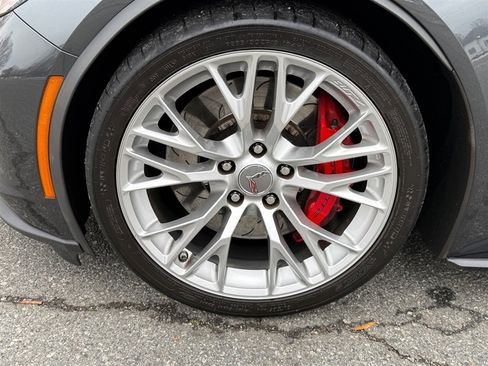 Used 2018 Chevrolet Corvette Z06 image 23