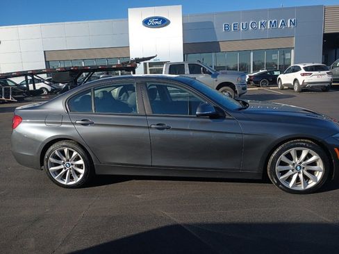Used 2018 BMW 320i xDrive 320i xDrive image 6
