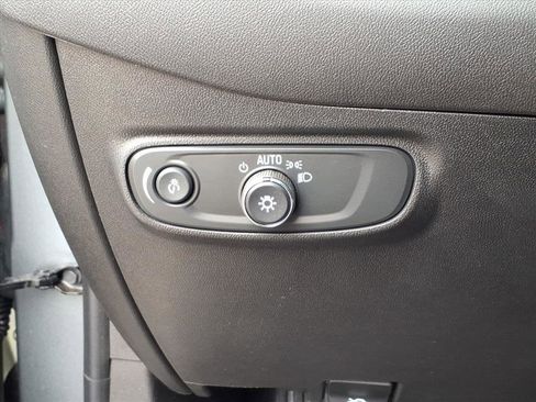 Used 2024 Chevrolet Equinox LT w/ LPO, Floor Liner Package image 21