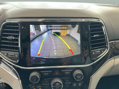 Used 2020 Jeep Grand Cherokee Summit AWD/4WD image 13