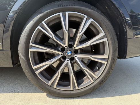 Used 2021 BMW X7 M50i AWD/4WD image 4