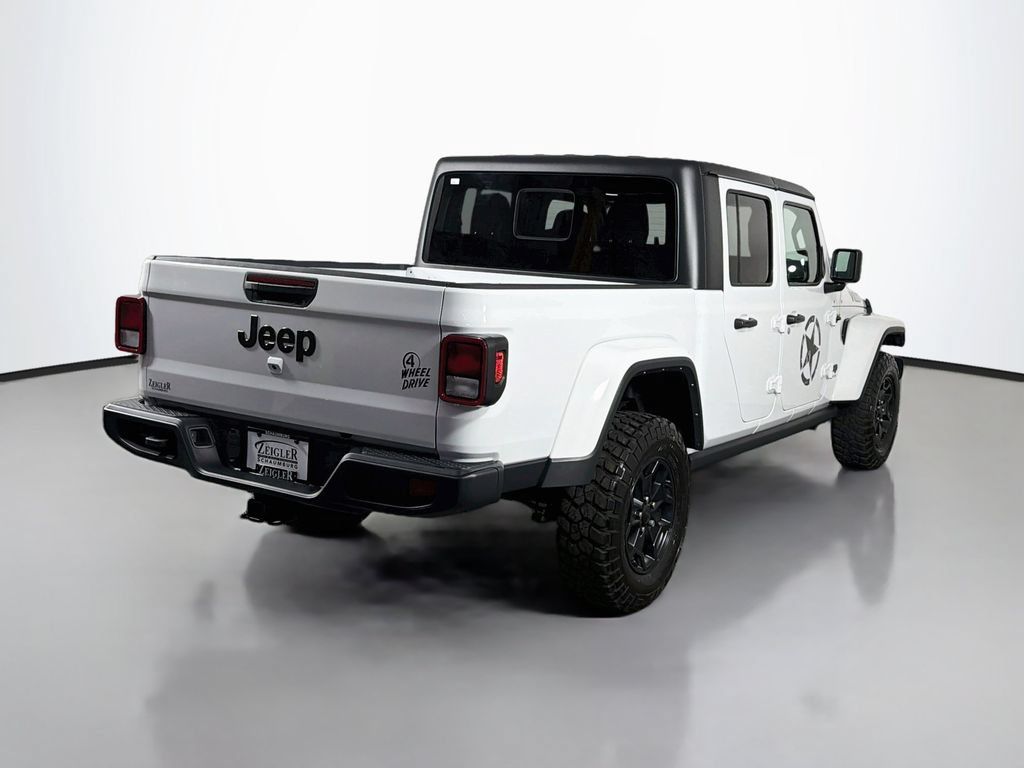 Used 2022 Jeep Gladiator Sport AWD/4WD image 7