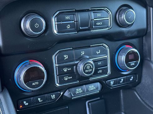 Used 2024 Chevrolet Tahoe Premier image 30