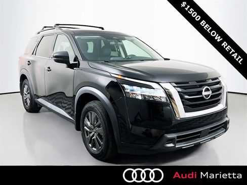 Used 2022 Nissan Pathfinder SV w/ SV Premium Package image 1