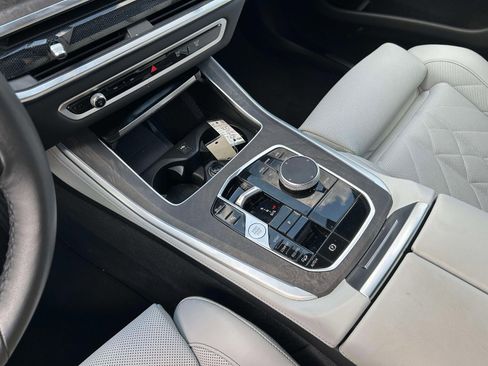 Used 2024 BMW X5 xDrive40i w/ Premium Package AWD/4WD image 16