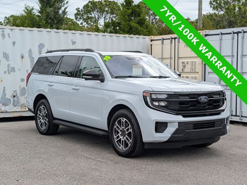 Certified 2025 Ford Expedition Active RWD image 2
