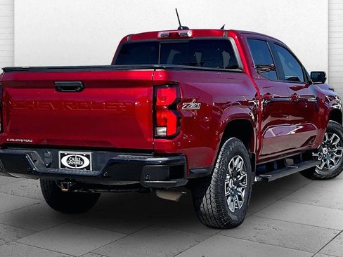 Used 2023 Chevrolet Colorado Z71 w/ Z71 Convenience Package 2 AWD/4WD image 10