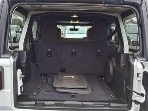 Used 2021 Jeep Wrangler Unlimited Rubicon image 16