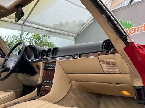 Used 1989 Mercedes-Benz 560 SL image 24