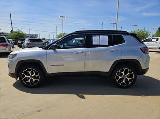 Used 2025 Jeep Compass Limited AWD/4WD video 4