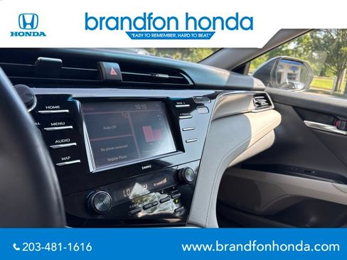Used 2020 Toyota Camry SE FWD image 18