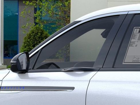 New 2026 Lincoln Nautilus Premier AWD/4WD image 21