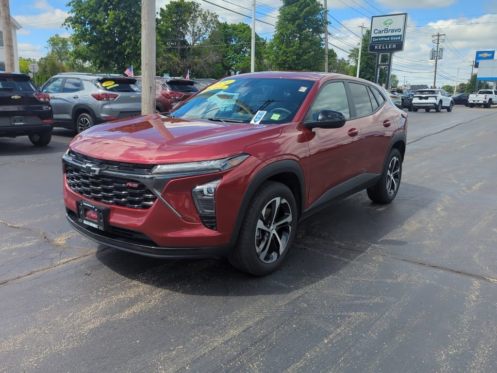Certified 2024 Chevrolet Trax RS w/ Driver Confidence Package FWD image 4