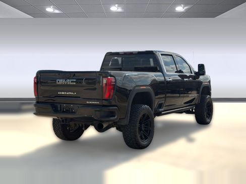 Used 2024 GMC Sierra 2500 Denali Ultimate AWD/4WD image 9
