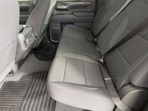Used 2025 Chevrolet Silverado 1500 RST w/ Convenience Package II RWD image 17