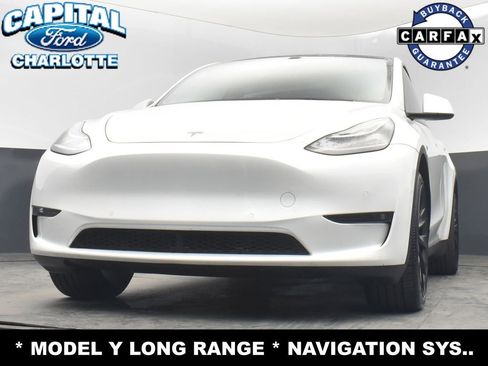 Used 2022 Tesla Model Y Long Range image 16