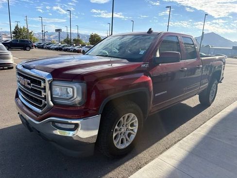 Used 2017 GMC Sierra 1500 SLE w/ SLE Value Package AWD/4WD image 3