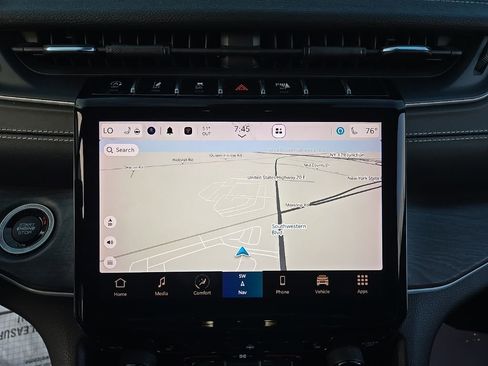 Used 2021 Jeep Grand Cherokee L Limited image 23