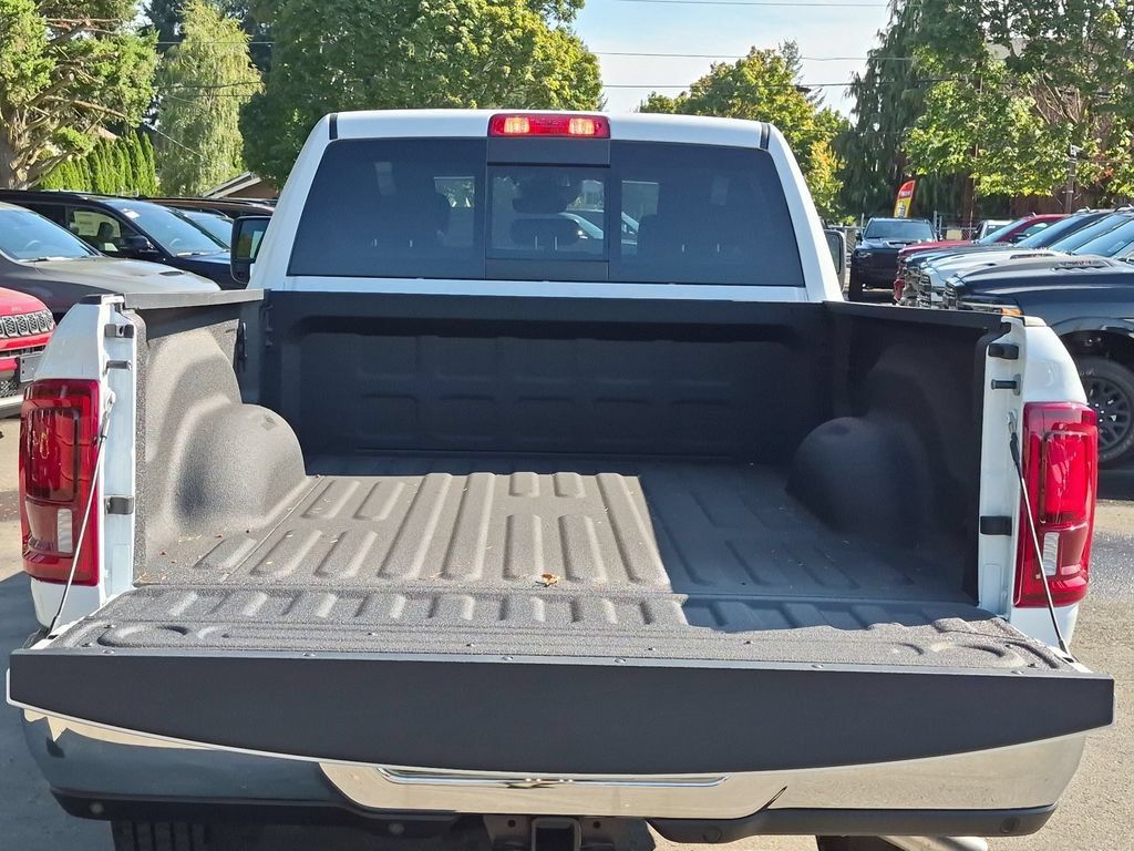 New 2026 RAM 2500 Laramie AWD/4WD image 10