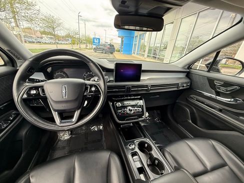 Used 2021 Lincoln Corsair AWD image 6