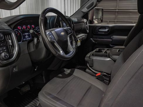 Used 2023 Chevrolet Silverado 3500 LT w/ Convenience Package image 9